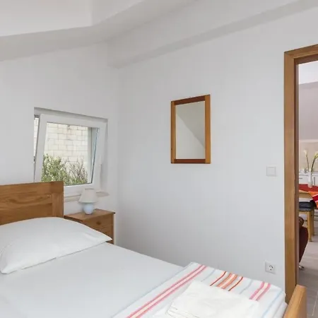 Celenca - One-bedroom - A4 아파트